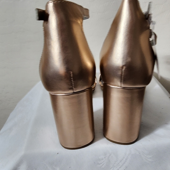 NWT WORTHINGTON Becklyn Rose Gold stacked heels. - Picture 2 of 6